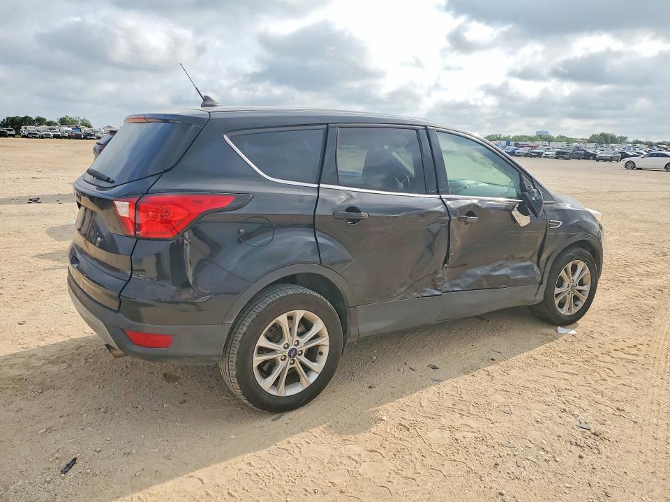 Продаж на аукціоні авто 2019 Ford Escape, vin: 1FMCU0GD6KUC07381, номер лоту: 58976386
