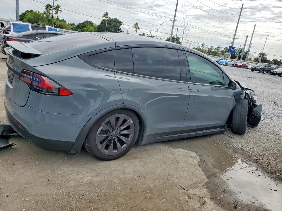 55784646 :رقم المزاد ، 5YJXCDE26JF139382 vin ، 2018 Tesla Model X مزاد بيع