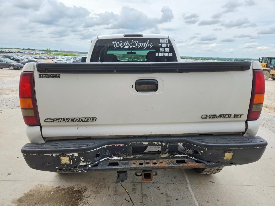 58494276 :رقم المزاد ، 1GCEK19T4YE335277 vin ، 2000 Chevrolet Silverado مزاد بيع