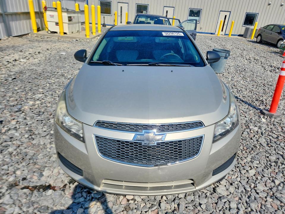 56296126 :رقم المزاد ، 1G1PA5SH1D7261851 vin ، 2013 Chevrolet Cruze مزاد بيع