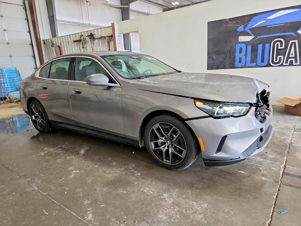 58417026 :رقم المزاد ، WBA43FJ09TCV65373 vin ، 2026 Bmw 530 مزاد بيع