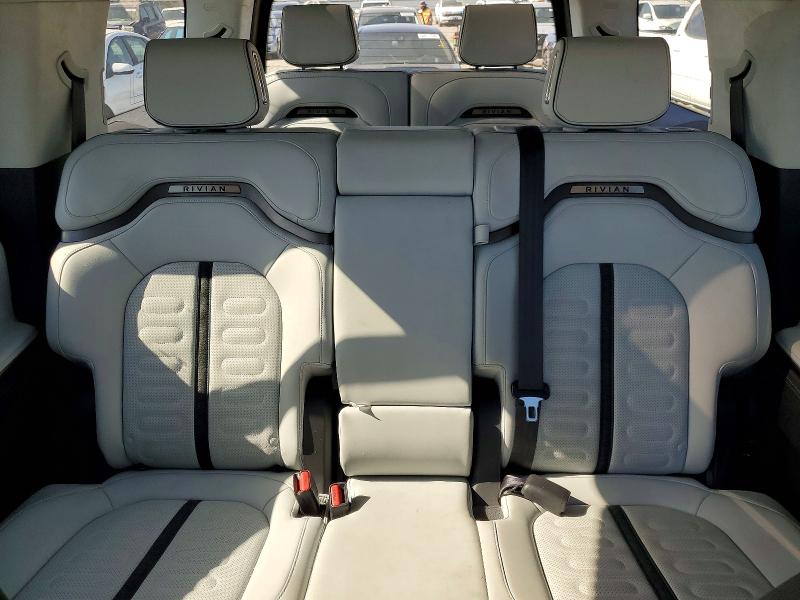 2023 Rivian R1s მანქანა იყიდება აუქციონზე, vin: 7PDSGABA9PN010077, აუქციონის ნომერი: 56540556