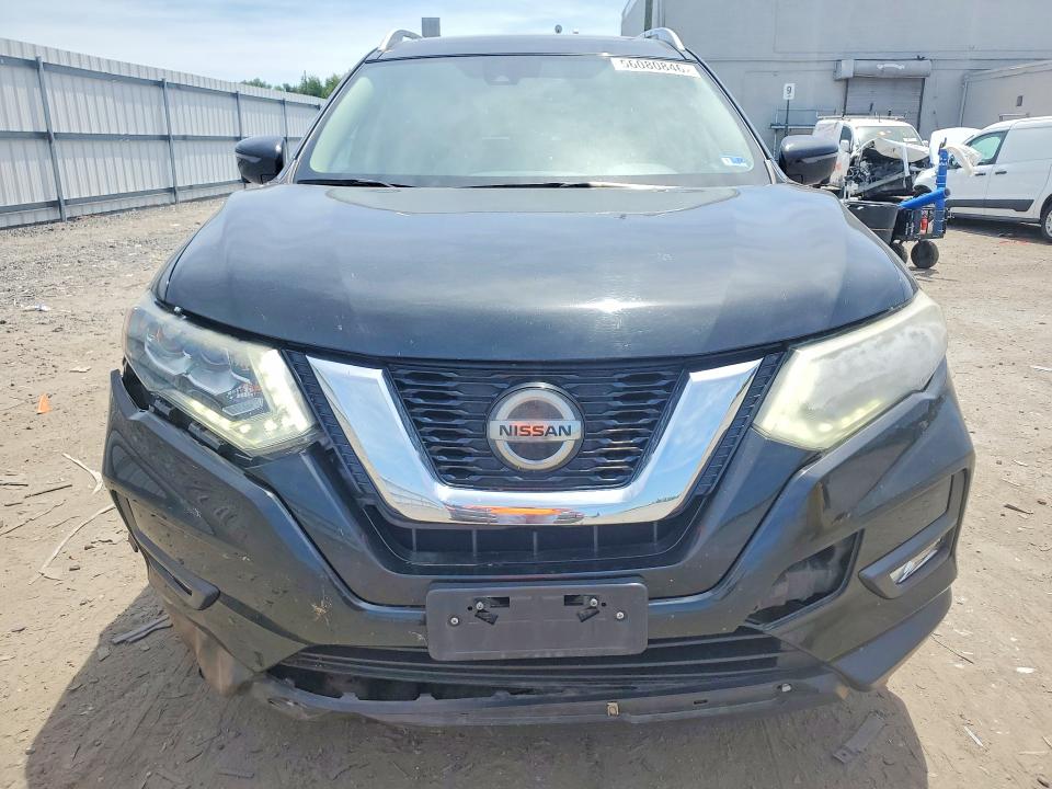 56080846 :رقم المزاد ، JN8AT2MV9JW304010 vin ، 2018 Nissan Rogue مزاد بيع