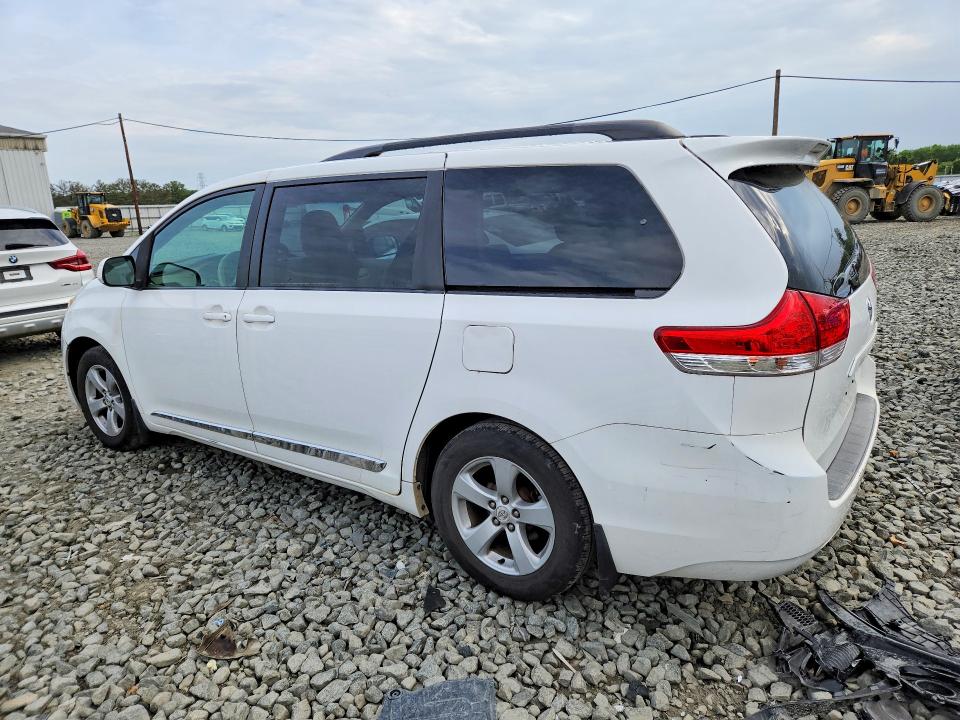 2011 Toyota Sienna Fwd W/7-passe მანქანა იყიდება აუქციონზე, vin: 5TDKK3DC2BS170952, აუქციონის ნომერი: 56671966