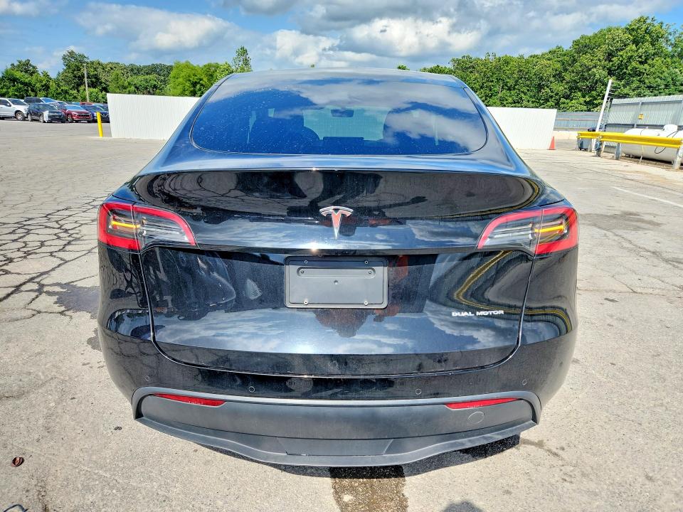 56185046 :رقم المزاد ، 5YJYGDEE6MF088652 vin ، 2021 Tesla Model Y مزاد بيع