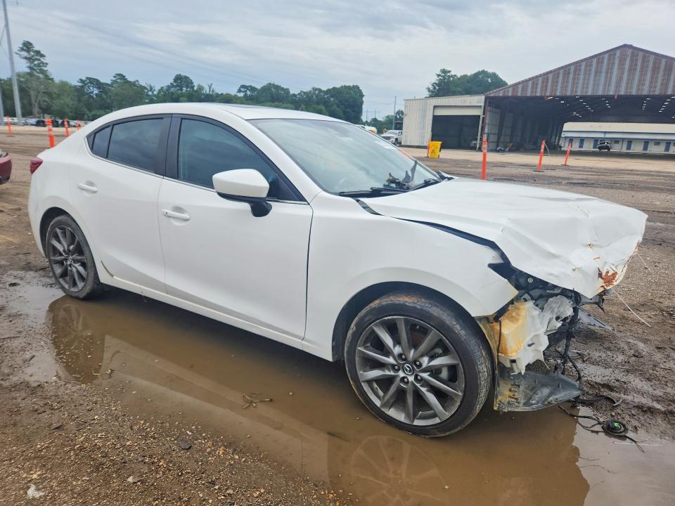 Продажа на аукционе авто 2018 Mazda 3, vin: 3MZBN1V37JM177448, номер лота: 57743226