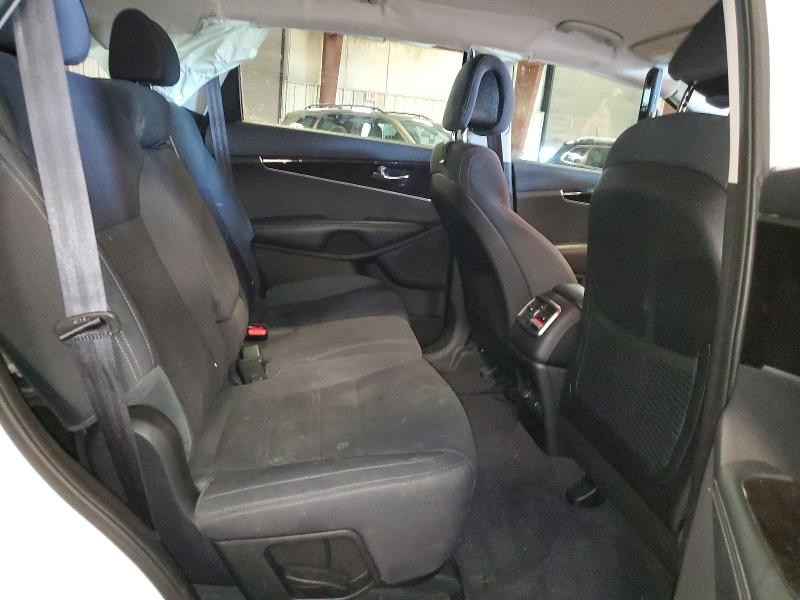 56398826 :رقم المزاد ، 5XYPG4A32GG018160 vin ، 2016 Kia Sorento مزاد بيع