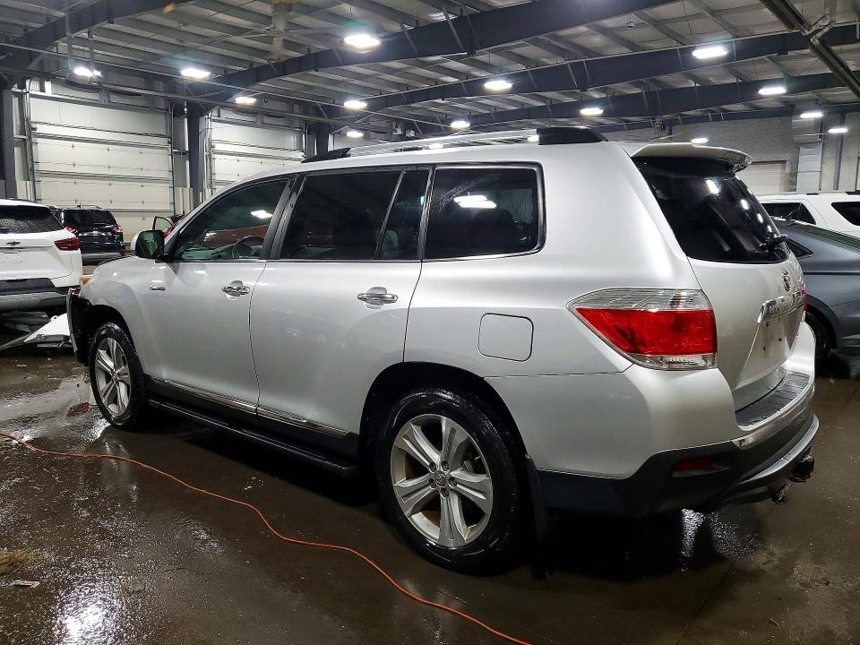 2013 Toyota Highlander მანქანა იყიდება აუქციონზე, vin: 5TDDK3EH8DS216015, აუქციონის ნომერი: 57588776