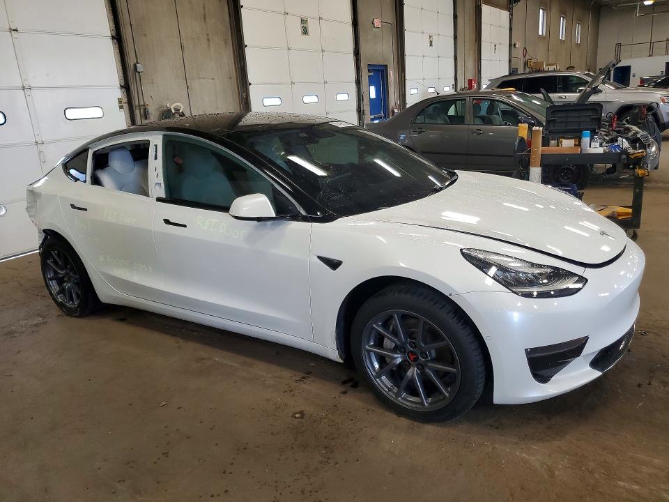 57496156 :رقم المزاد ، 5YJ3E1EB4LF606986 vin ، 2020 Tesla Model 3 مزاد بيع