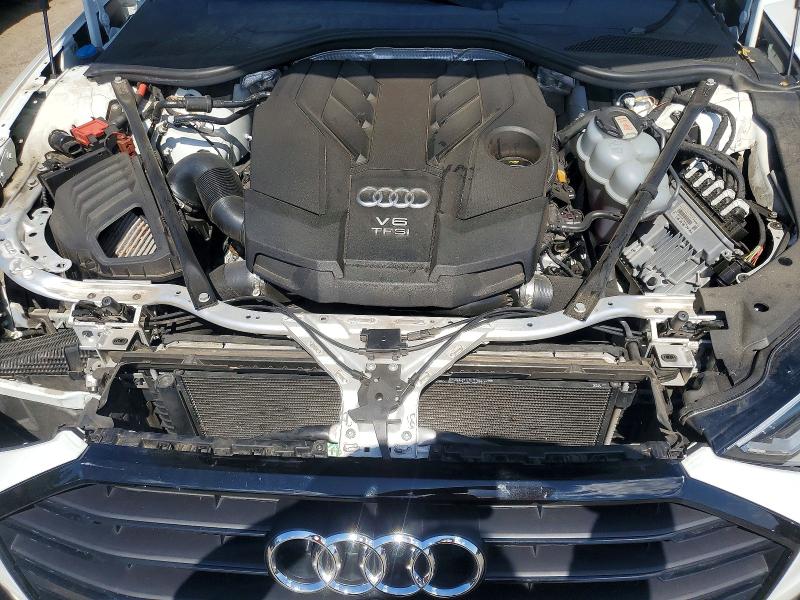 55940786 :رقم المزاد ، WAU8DAF89MN021980 vin ، 2021 Audi A8 مزاد بيع
