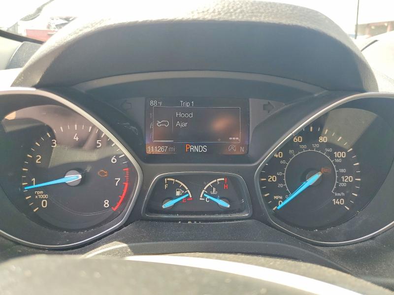55682076 :رقم المزاد ، 1FMCU0JD3HUC51601 vin ، 2017 Ford Escape مزاد بيع