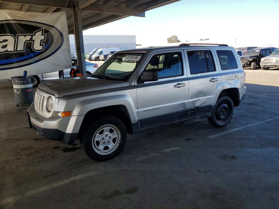 59198106 :رقم المزاد ، 1C4NJRBB8ED511462 vin ، 2014 Jeep Patriot مزاد بيع