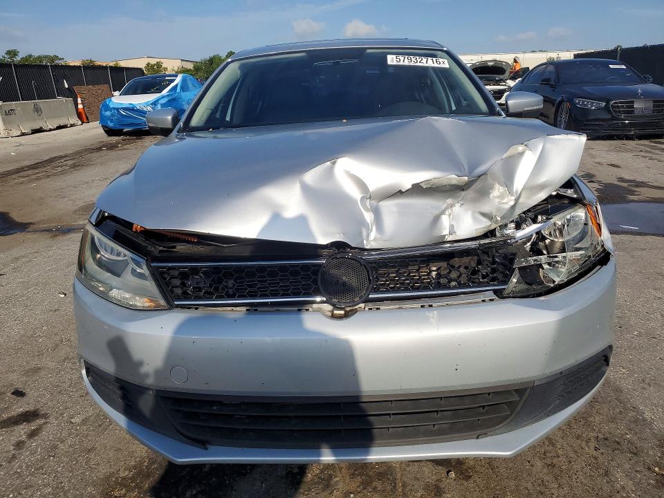 57932716 :رقم المزاد ، 3VWDX7AJ4BM315720 vin ، 2011 Volkswagen Jetta مزاد بيع