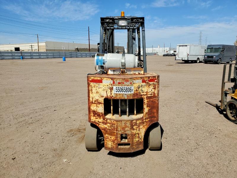 55065806 :رقم المزاد ، D004D10493Y vin ، 2001 Hyster Construction Equipment مزاد بيع