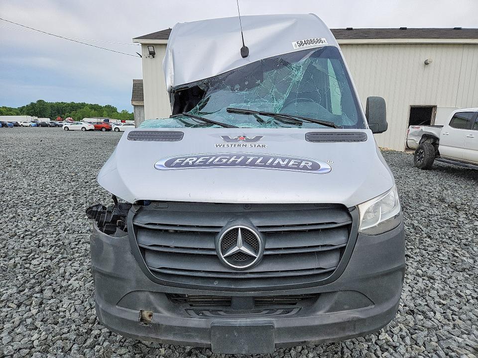 58408686 :رقم المزاد ، W1Y4EDHY4MT067804 vin ، 2021 Mercedes-benz Sprinter مزاد بيع