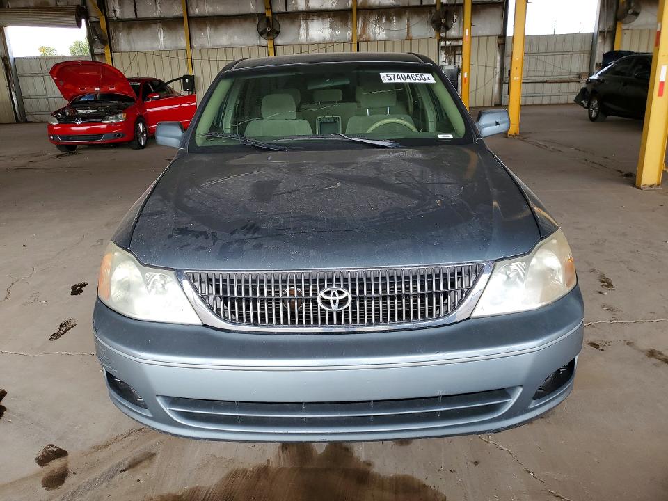 57404656 :رقم المزاد ، 4T1BF28B7YU033084 vin ، 2000 Toyota Avalon مزاد بيع