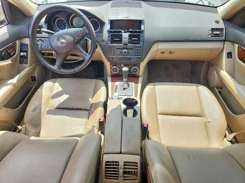 2011 Mercedes-benz C მანქანა იყიდება აუქციონზე, vin: WDDGF8BB3BR138730, აუქციონის ნომერი: 57749436
