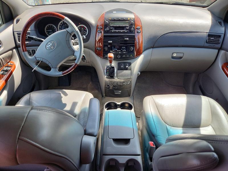 Продажа на аукционе авто 2004 Toyota Sienna, vin: 5TDBA22C34S020111, номер лота: 55597576