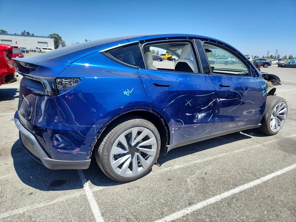 2026 Tesla Model Y მანქანა იყიდება აუქციონზე, vin: 7SAYGDED0TF547182, აუქციონის ნომერი: 57352476