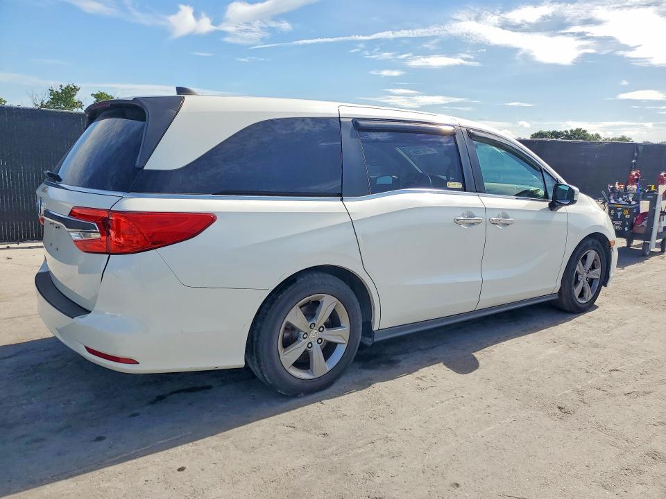 2018 Honda Odyssey მანქანა იყიდება აუქციონზე, vin: 5FNRL6H77JB055308, აუქციონის ნომერი: 56181856