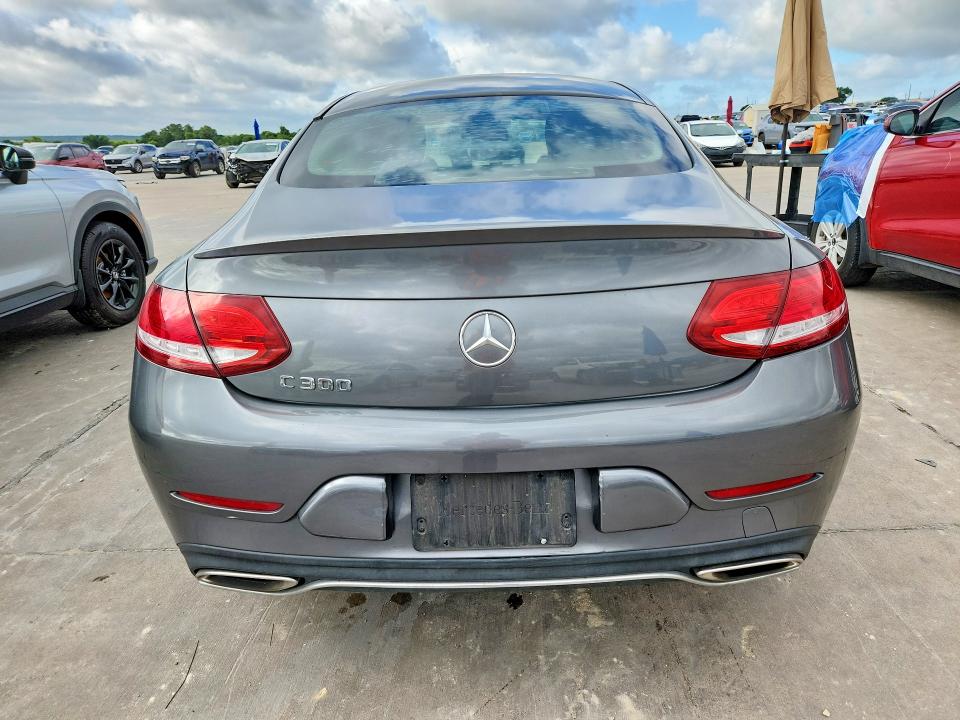 56805906 :رقم المزاد ، WDDWJ4JB1HF509589 vin ، 2017 Mercedes-benz C مزاد بيع