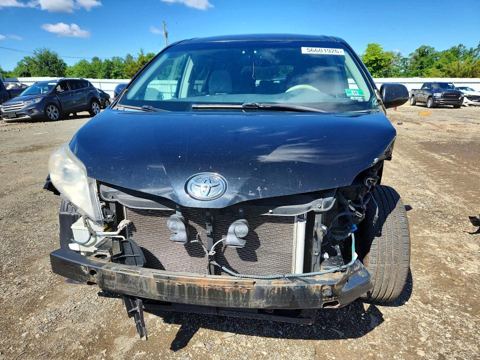 Продажа на аукционе авто 2014 Toyota Sienna, vin: 5TDKK3DCXES474552, номер лота: 56601926