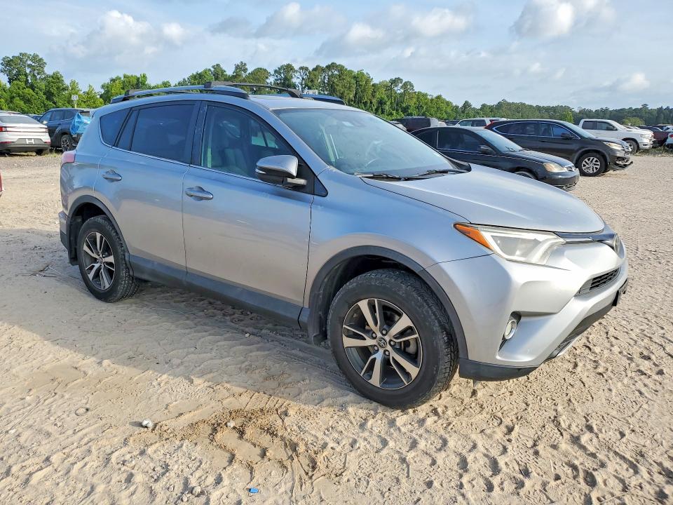 Продажа на аукционе авто 2018 Toyota Rav4, vin: 2T3WFREV1JW416122, номер лота: 58301006
