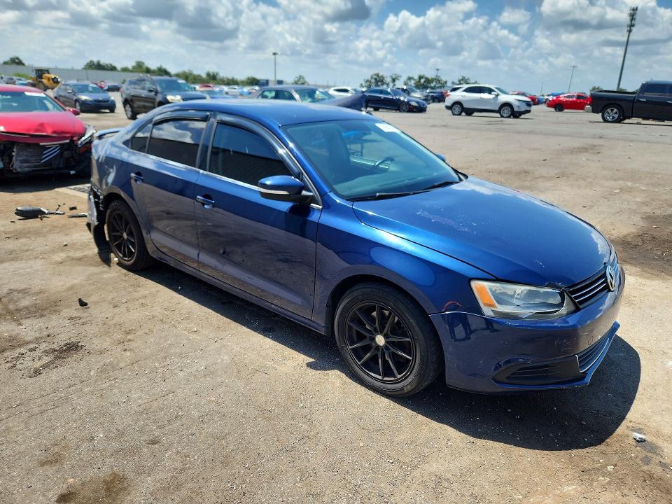 2013 Volkswagen Jetta მანქანა იყიდება აუქციონზე, vin: 3VWDP7AJ9DM420417, აუქციონის ნომერი: 58947906