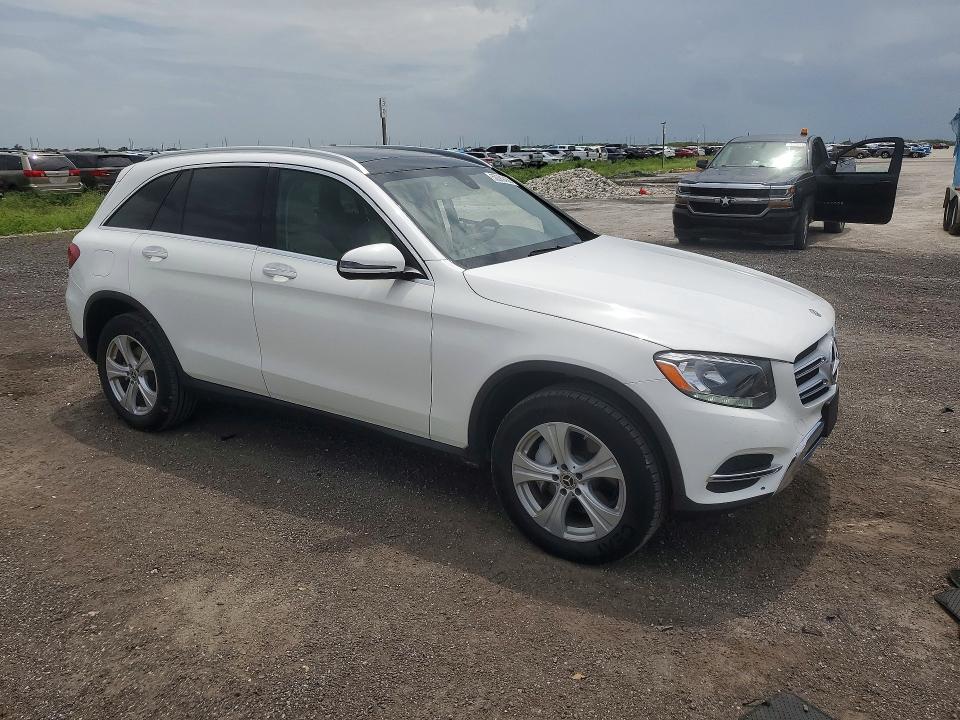 55389456 :رقم المزاد ، WDC0G4KB8HV013458 vin ، 2017 Mercedes-benz Glc مزاد بيع