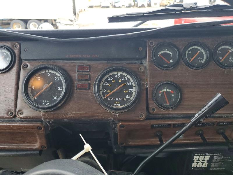 Продажа на аукционе авто 2000 Freightliner Conventional, vin: 1FUY3MDB2YLH17244, номер лота: 57536526