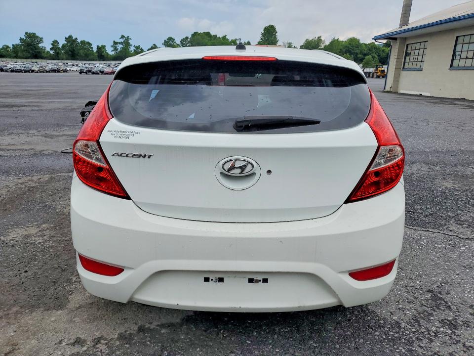 2015 Hyundai Accent მანქანა იყიდება აუქციონზე, vin: KMHCU5AE1FU220169, აუქციონის ნომერი: 57693876