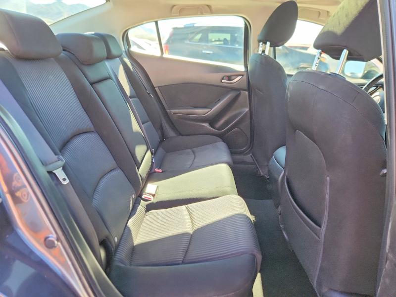 56715166 :رقم المزاد ، 3MZBM1V77FM236575 vin ، 2015 Mazda 3 مزاد بيع