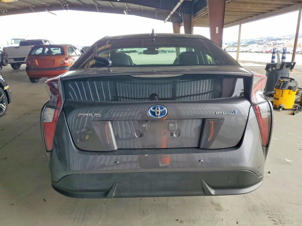 57610266 :رقم المزاد ، JTDKARFU3H3042144 vin ، 2017 Toyota Prius مزاد بيع