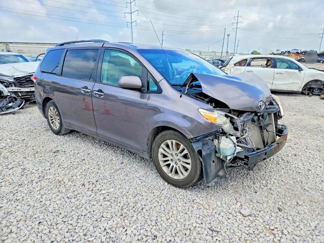 56685006 :رقم المزاد ، 5TDYK3DC8CS259677 vin ، 2012 Toyota Sienna مزاد بيع