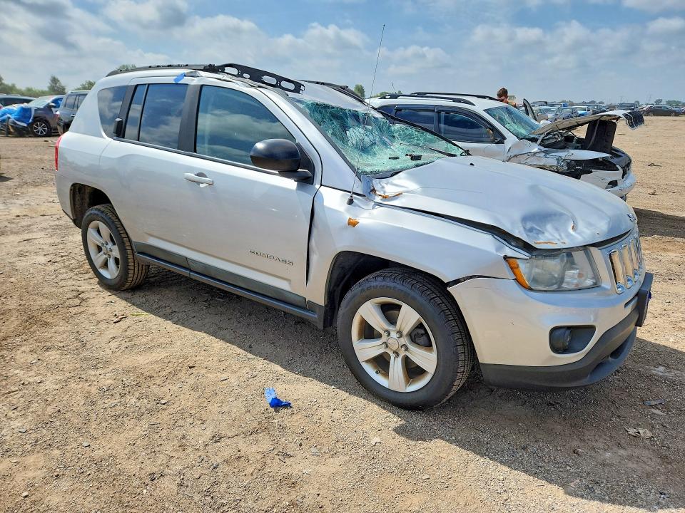 58423186 :رقم المزاد ، 1J4NT1FA3BD289142 vin ، 2011 Jeep Compass مزاد بيع