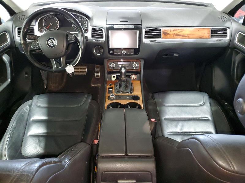 2011 Volkswagen Touareg მანქანა იყიდება აუქციონზე, vin: WVGFG9BP1BD004991, აუქციონის ნომერი: 55890886