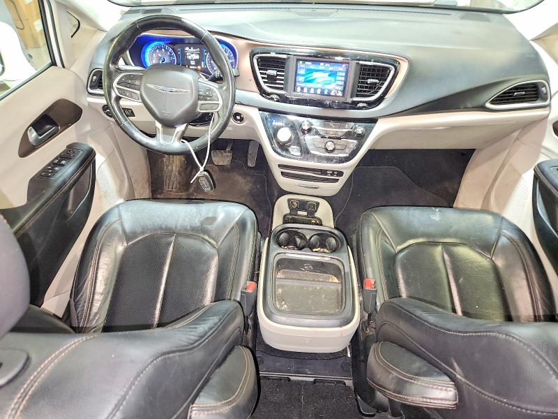 56458696 :رقم المزاد ، 2C4RC1BG7JR149379 vin ، 2018 Chrysler Pacifica مزاد بيع