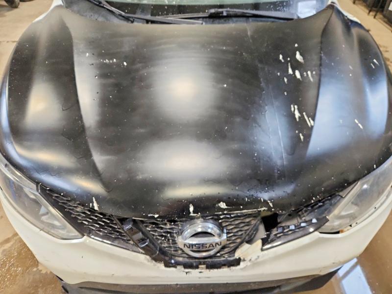 55817986 :رقم المزاد ، JN1BJ1CR5JW210309 vin ، 2018 Nissan Qashqai مزاد بيع
