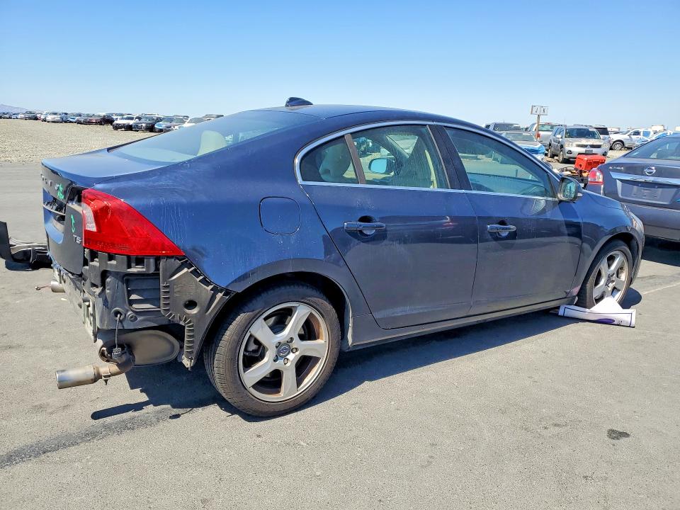 2013 Volvo S60 მანქანა იყიდება აუქციონზე, vin: YV1612FS7D2190945, აუქციონის ნომერი: 58323326