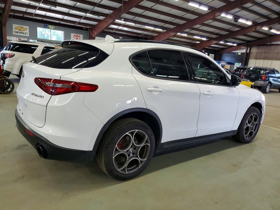 2022 Alfa Romeo Stelvio მანქანა იყიდება აუქციონზე, vin: ZASPAJAN1N7D47094, აუქციონის ნომერი: 58875016