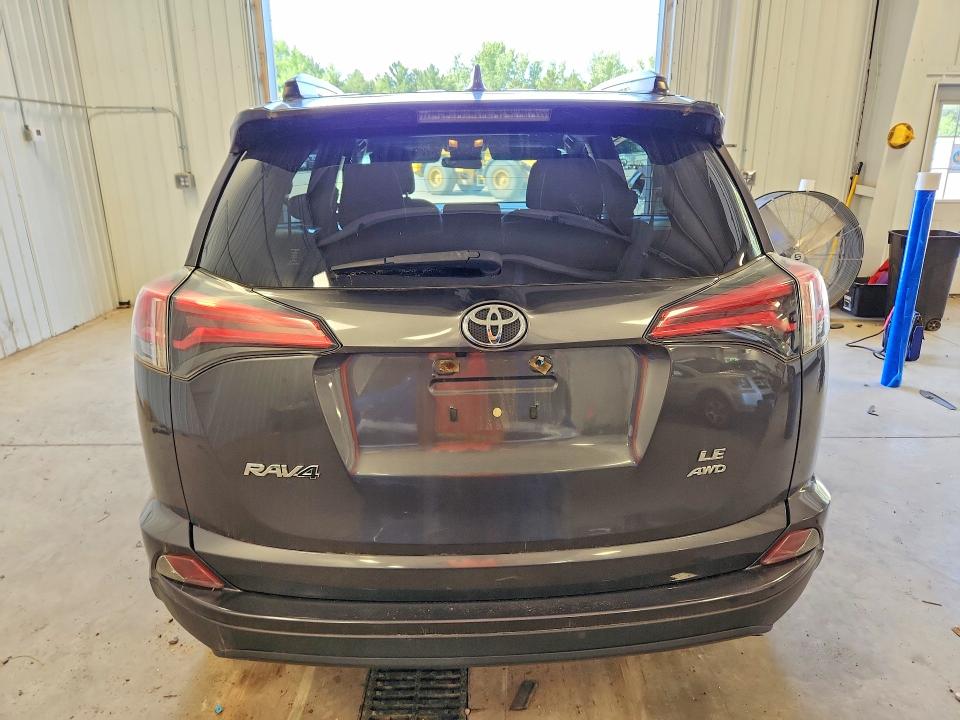 57070346 :رقم المزاد ، JTMBFREV8JJ243776 vin ، 2018 Toyota Rav4 مزاد بيع