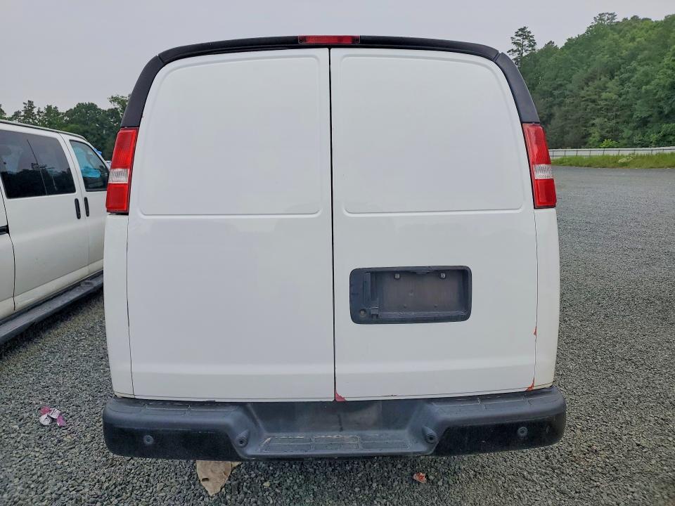 2021 Chevrolet Express G2500 მანქანა იყიდება აუქციონზე, vin: 1GCWGAFP3M1228090, აუქციონის ნომერი: 59923266