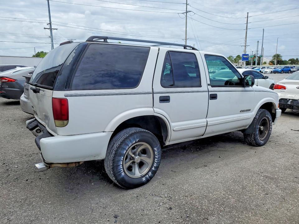 Auction sale of the 2002 Chevrolet Blazer, vin: 1GNCS13W52K141299, lot number: 55773636