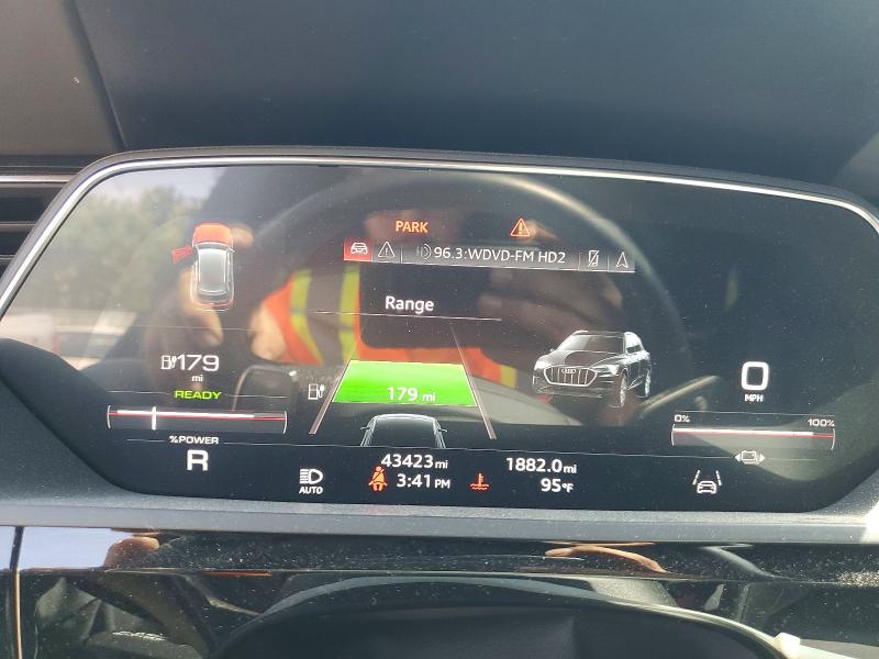 2022 Audi E-tron S მანქანა იყიდება აუქციონზე, vin: WA1VCBGE3NB039763, აუქციონის ნომერი: 56596386