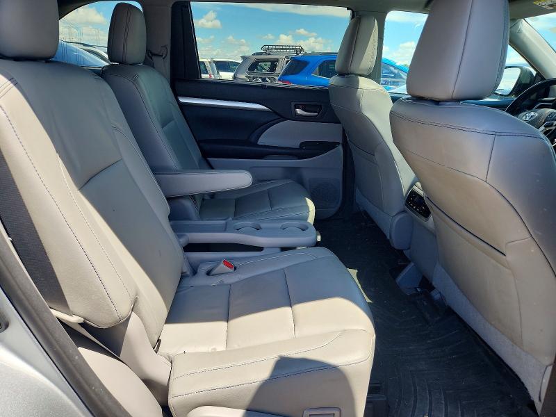 Продажа на аукционе авто 2017 Toyota Highlander, vin: 5TDJZRFH0HS508974, номер лота: 58550806
