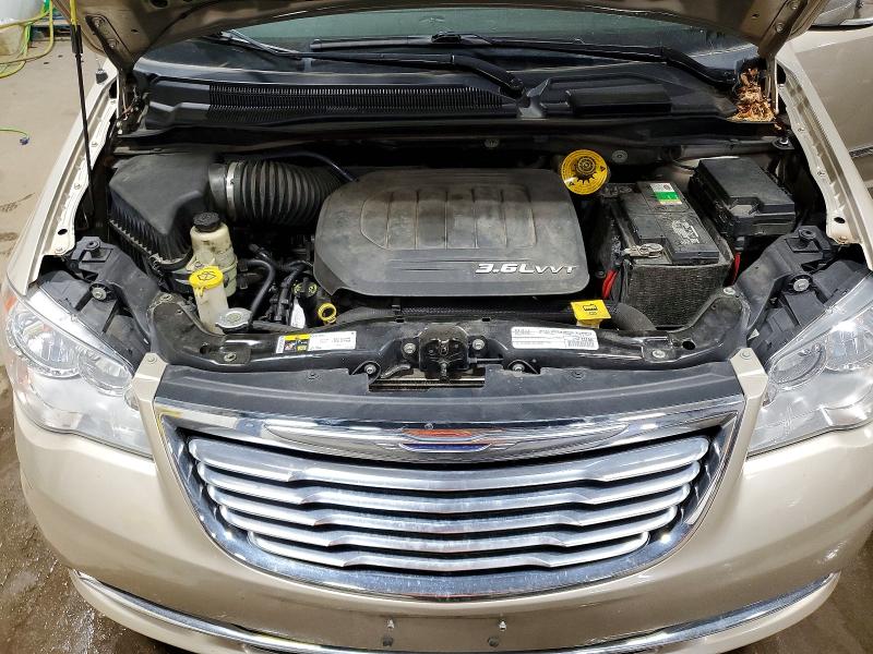2015 Chrysler Town & Country მანქანა იყიდება აუქციონზე, vin: 2C4RC1JG0FR699886, აუქციონის ნომერი: 58997486