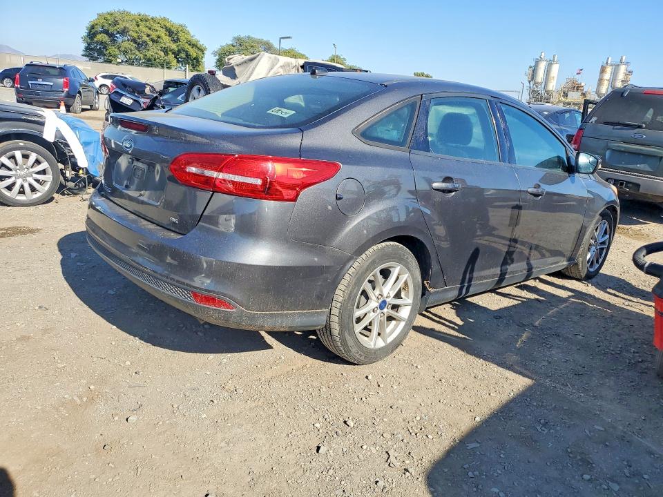 Продажа на аукционе авто 2015 Ford Focus, vin: 1FADP3F25FL358103, номер лота: 57743266