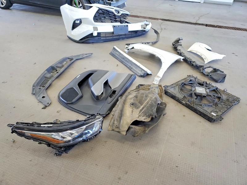 56752556 :رقم المزاد ، 5TDHBRCHXLS507038 vin ، 2020 Toyota Highlander مزاد بيع