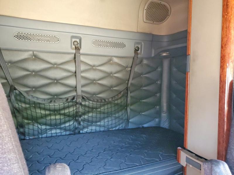 Продажа на аукционе авто 2015 Freightliner Cascadia, vin: 3AKJGHDV5FSGH4328, номер лота: 57085516
