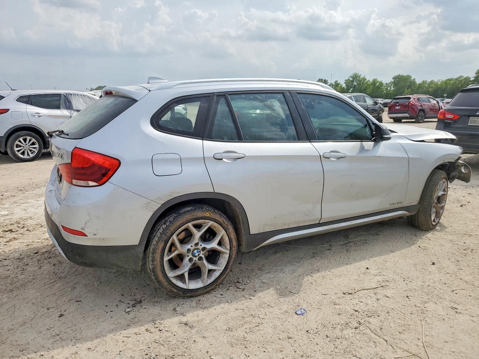 2015 Bmw X1 მანქანა იყიდება აუქციონზე, vin: WBAVL1C50FVY28150, აუქციონის ნომერი: 55574506